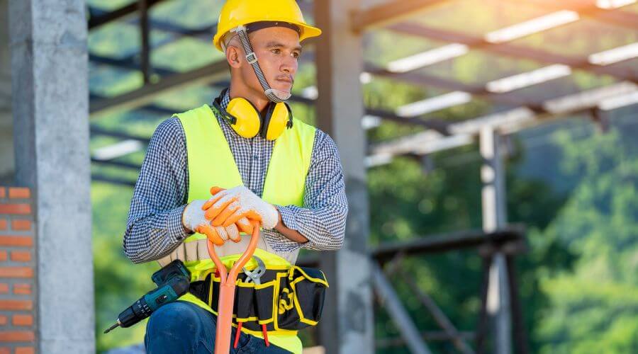 Professional gutter cleaning in Gonzales, TX